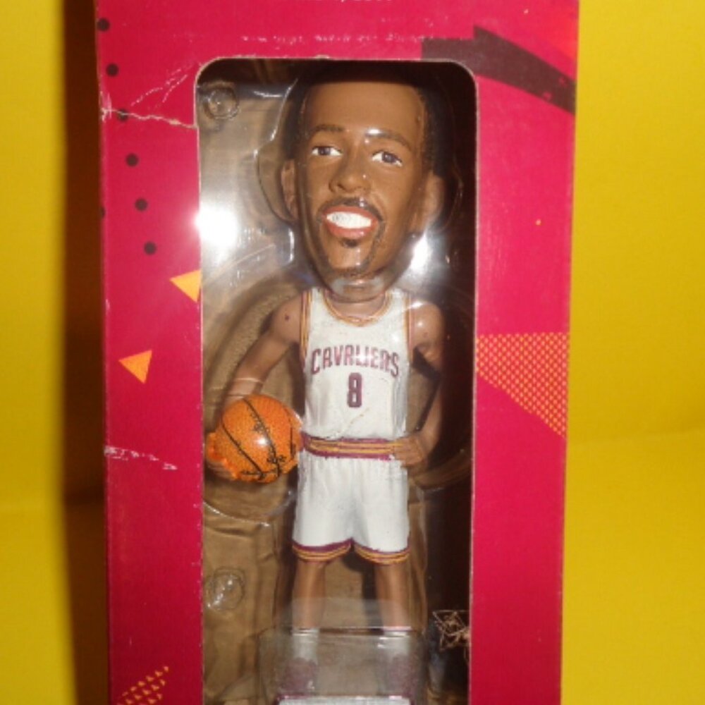Cleveland Cavaliers Channing Frye 2017 Bobblehead Doll, 8" tall in Box - Picture 2 of 4